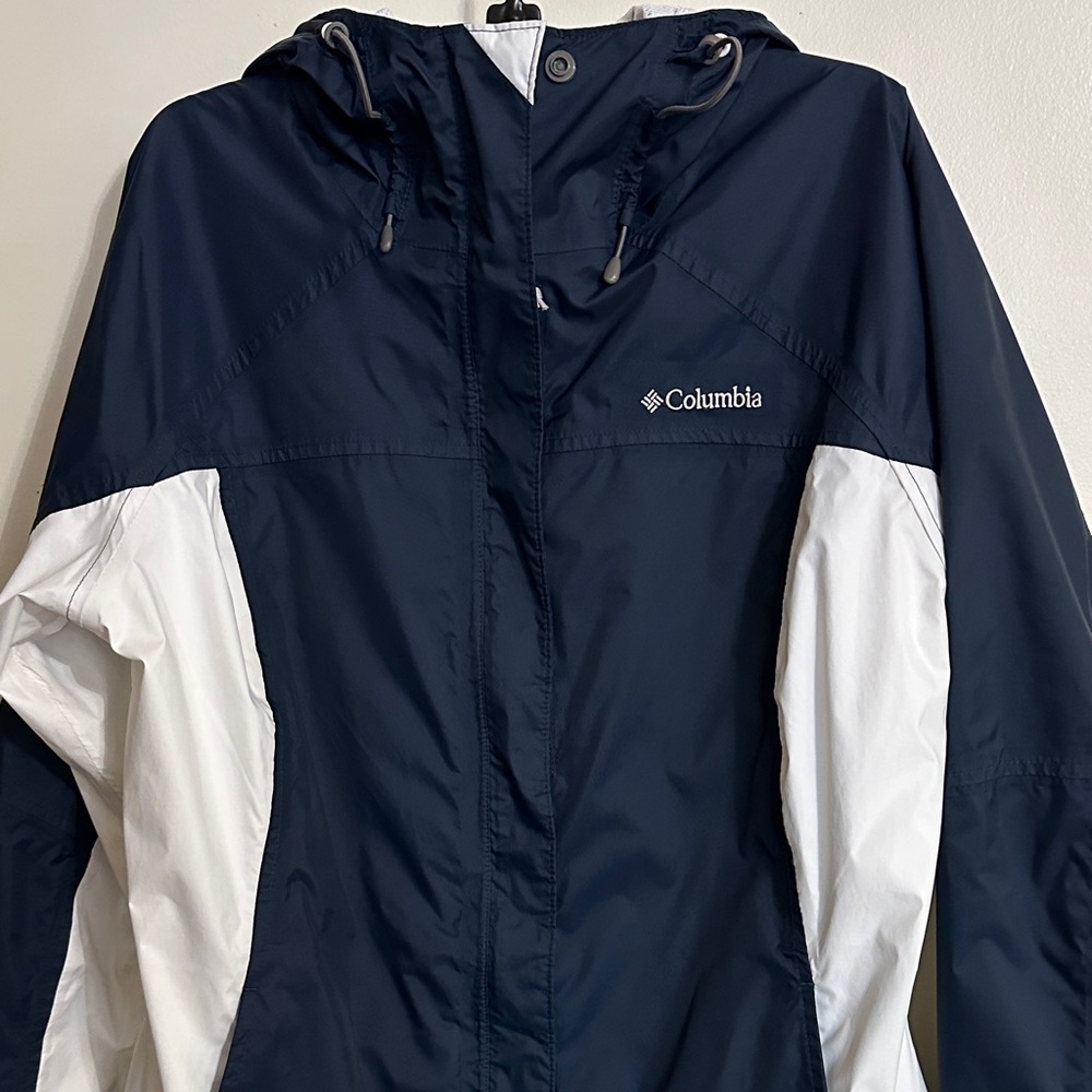 Columbia Navy and White Outdoor Jacket